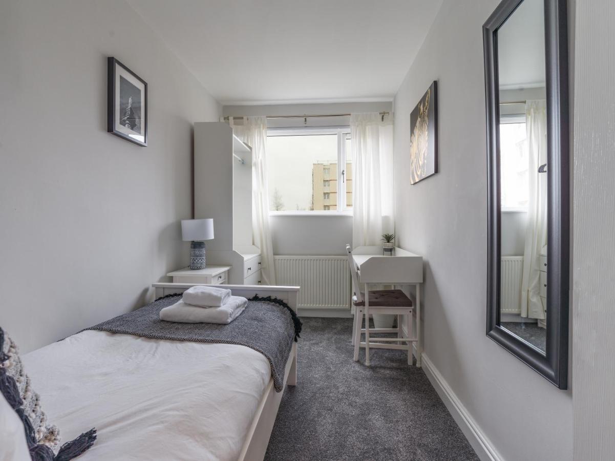 Charming 3-Bed House In Newcastle Upon Tyne Villa Bagian luar foto