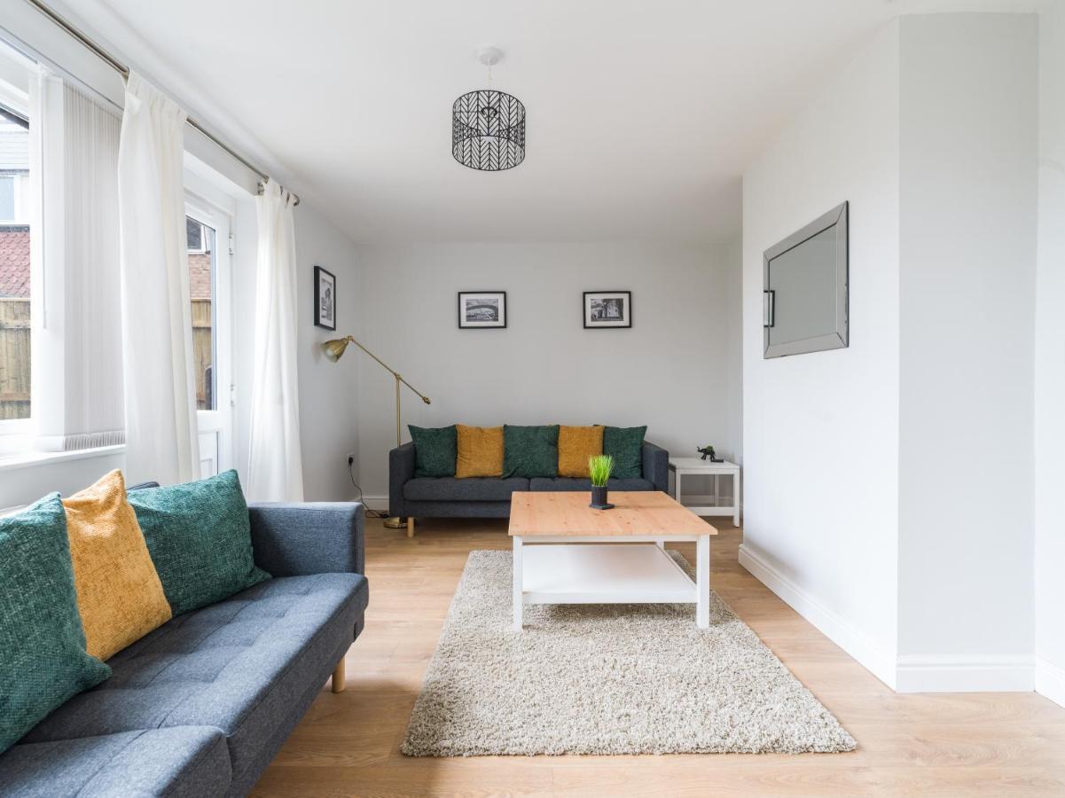Charming 3-Bed House In Newcastle Upon Tyne Villa Bagian luar foto